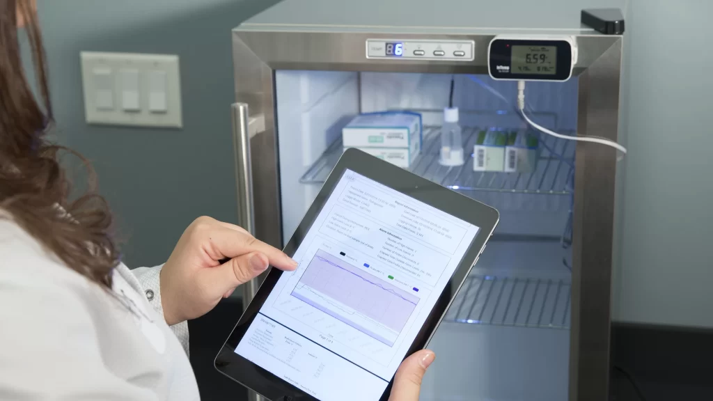 Monitoring Suhu Makanan Stabil Aman Konsisten