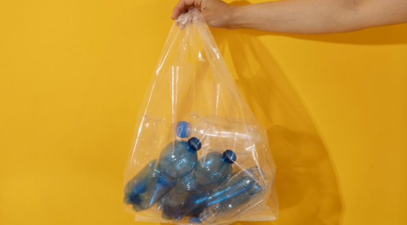 Peran Mesin Pencacah Plastik Mini dalam Mendukung Daur Ulang