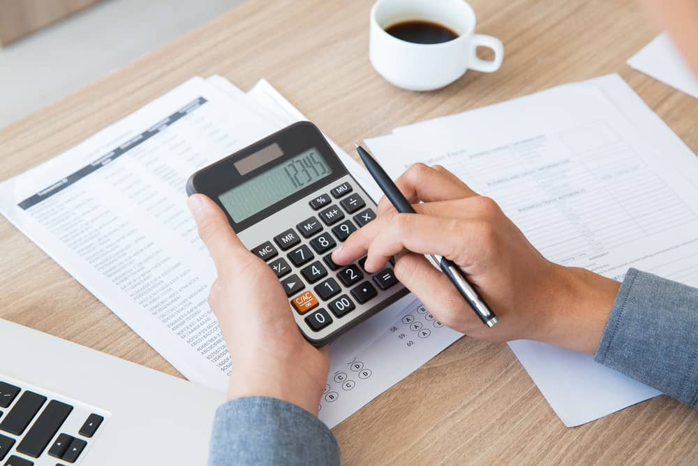 Perhitungan Gaji Lembur agar Nominal Payroll Lebih Tepat